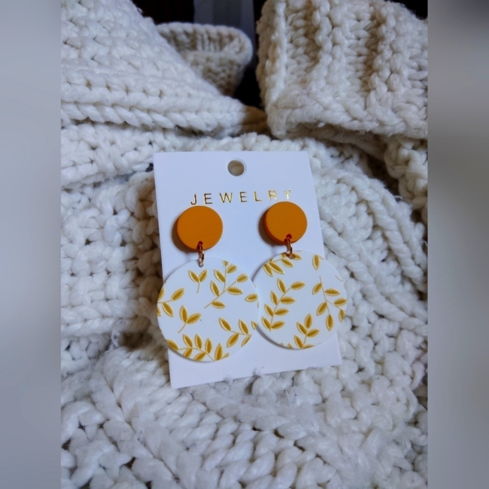 Stylish Yellow and White Earrings with Leaf Design NIP!